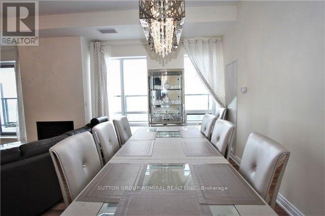 Building Photo - 9088 Yonge St