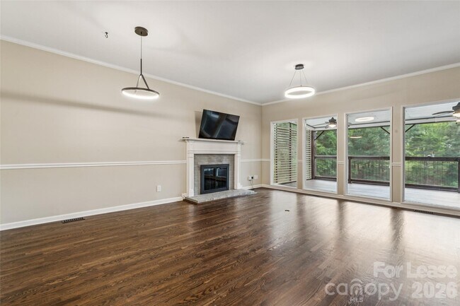 Foto del edificio - 6209 Padget Parrish Ct