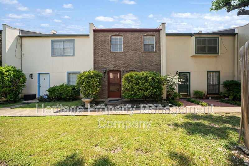 Primary Photo - 6427 Wurzbach Rd