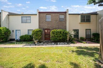 Building Photo - 6427 Wurzbach Rd