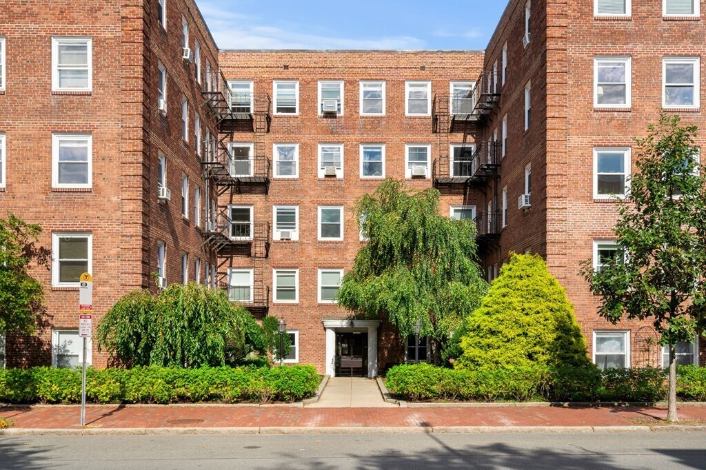 Primary Photo - 400 Broadway