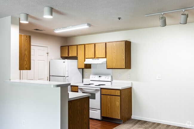 1BR, 1BA - 745SF - CROOKED CREEK I