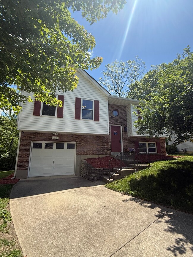 Building Photo - 2640 Ridgecrest Ln