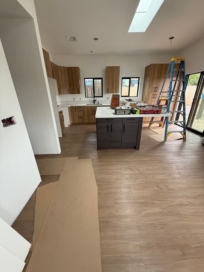 Building Photo - 227 Hillside Ter