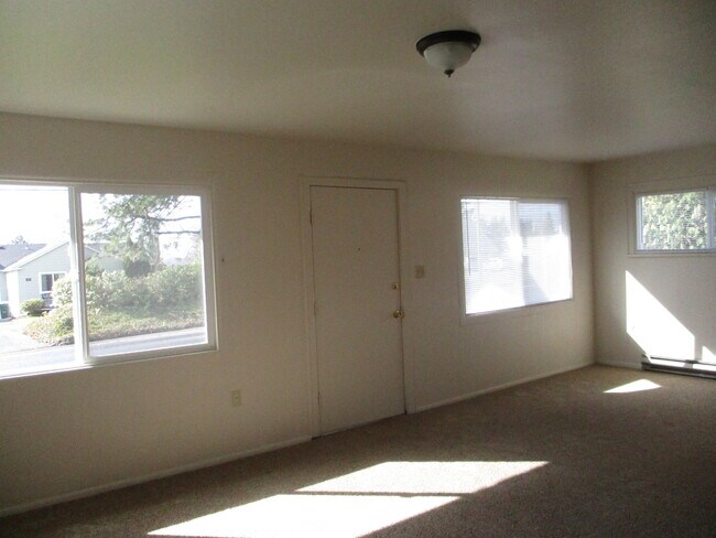 Foto del edificio - 3402 Columbia Heights Rd