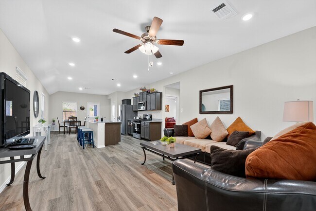 Foto del edificio - 906 Ramble Rd