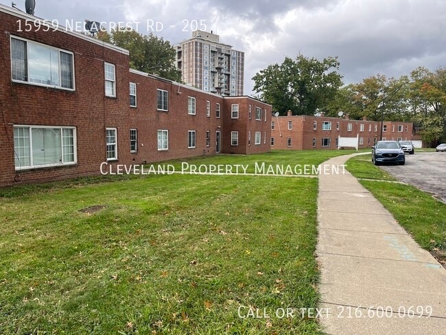 Building Photo - 15959 Nelacrest Rd