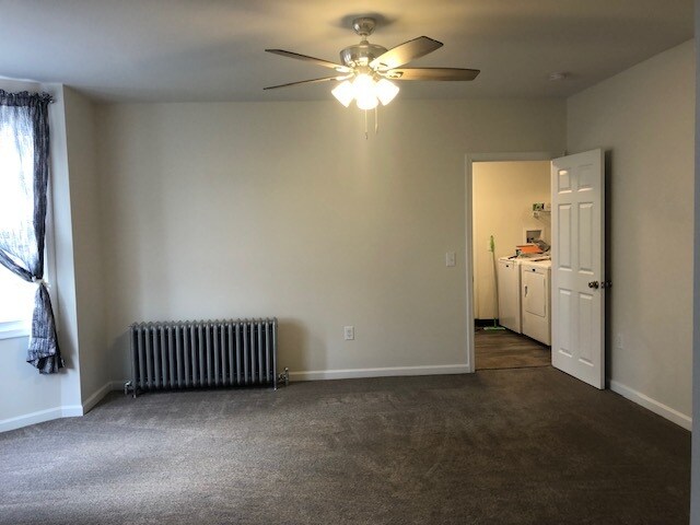 Living room - 39 S 5th Ave