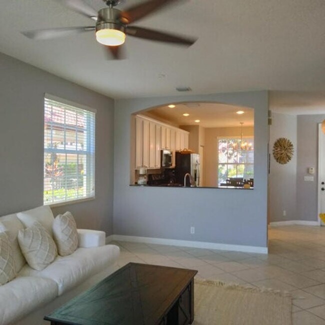 Foto del edificio - 647 Castle Dr