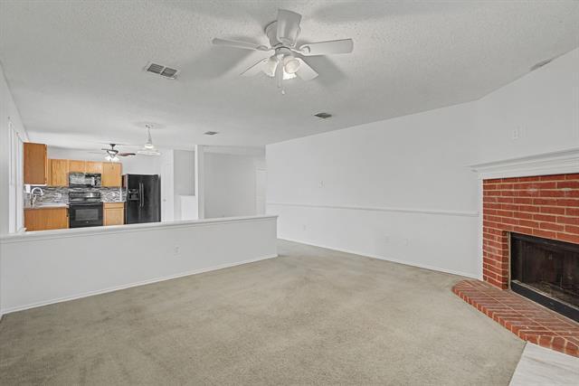 Foto del edificio - 1421 Knottingham Dr