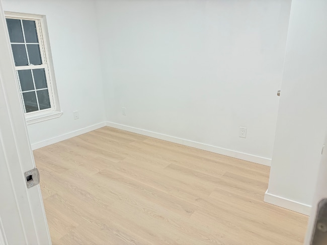 Building Photo - 6 Depot Hill Rd