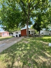 Building Photo - 1512 Bryan Ave