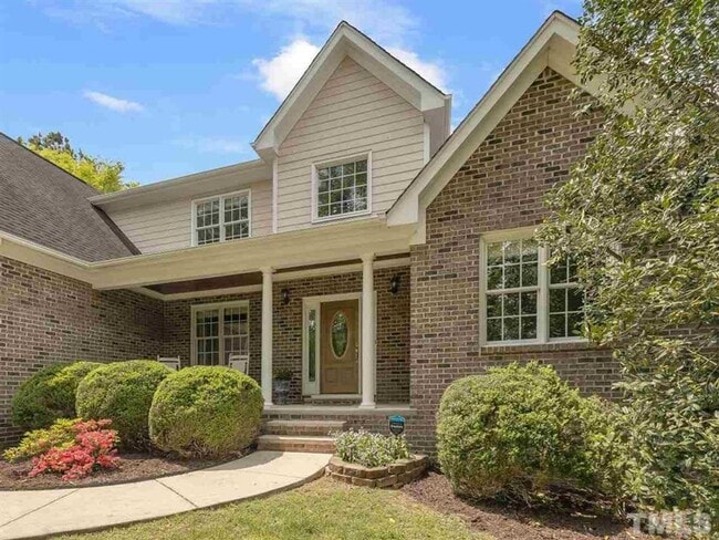 Building Photo - Beautiful Luxury Home In A Gated Community...
