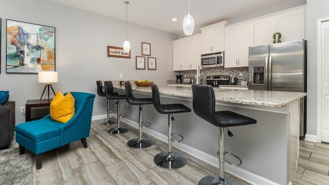 Building Photo - MVD1562