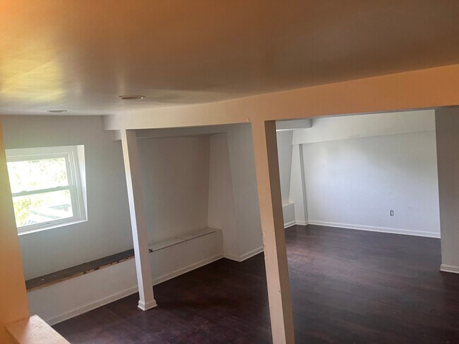 Building Photo - 3440 Auchentoroly Terrace