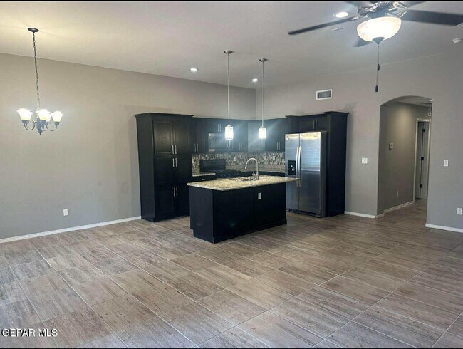 Foto del edificio - 13661 Mill Hill Ct