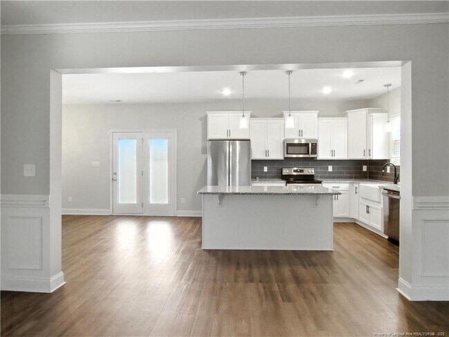 Foto del edificio - 5705 Stewart Rd
