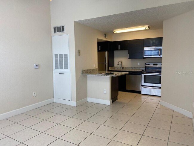 Building Photo - 2213 Grand Cayman Ct