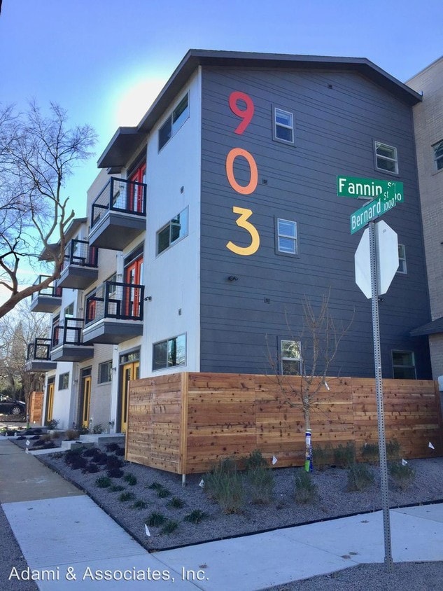 Primary Photo - 903 Fannin St