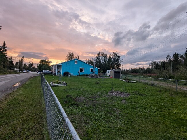 Foto del edificio - 220 Baranof Ave