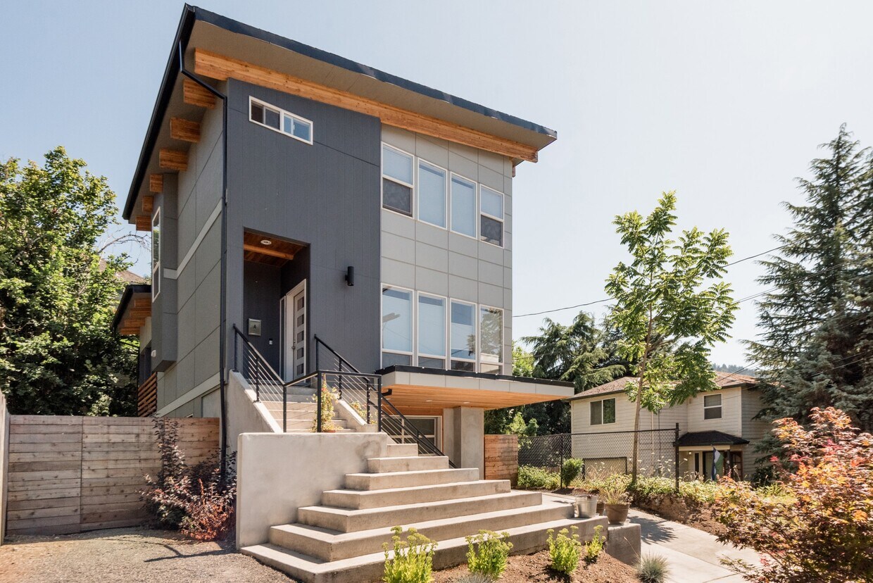 6824 N Catlin Ave, Portland, OR 97203 House Rental in Portland, OR