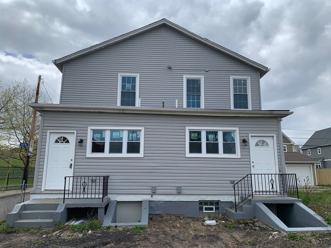 Primary Photo - 7330 Susquehanna St