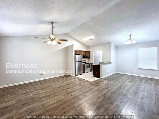 Foto del edificio - 7065 Village Ln