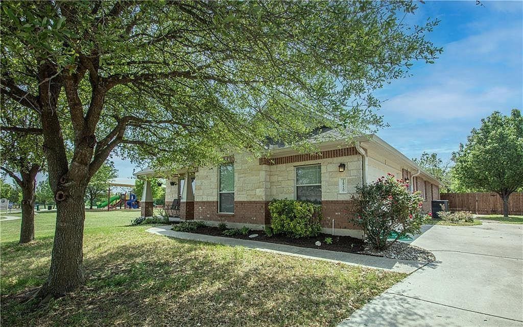 Foto principal - 18720 Candace Loop