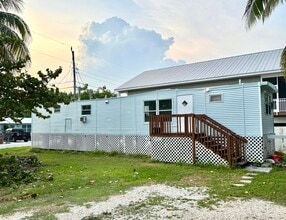 Building Photo - 728 92nd St