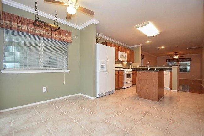 Building Photo - 6137 Lone Prairie Way