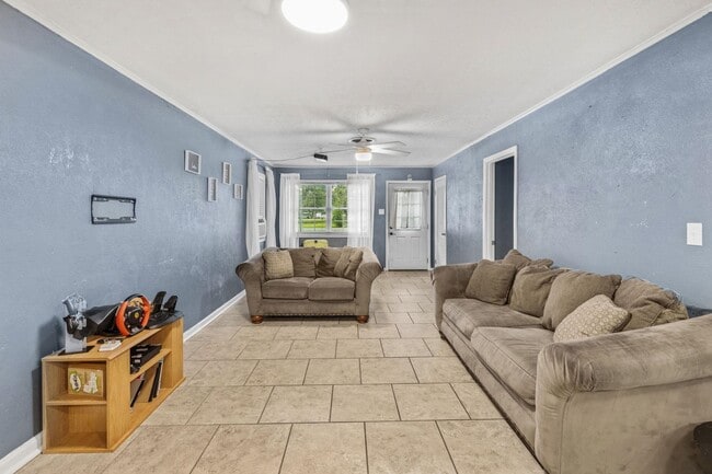 Foto del edificio - 1325 E Burton St