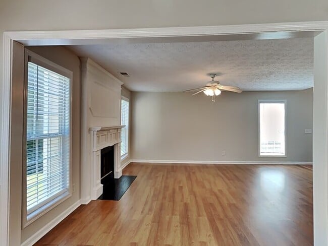 Foto del edificio - 5731 Bridgeport Ct