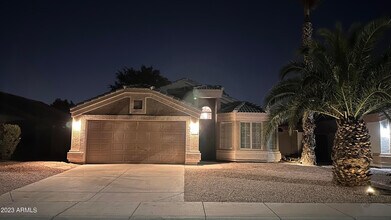 Building Photo - 1616 W Kesler Ln