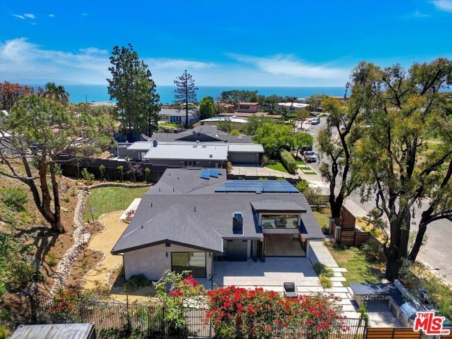 Foto del edificio - 3404 Cloudcroft Dr