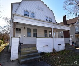 Building Photo - 109-111-111 E Como Ave