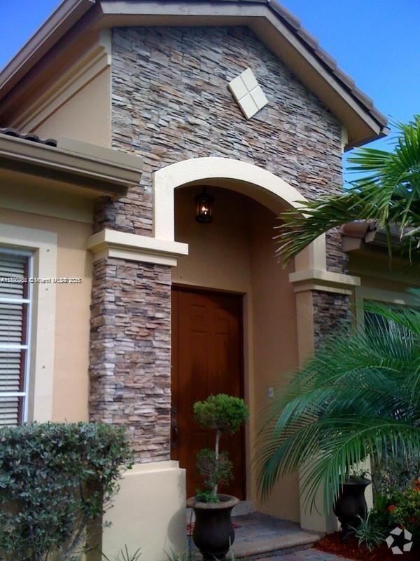 Building Photo - 22032 SW 95th Pl