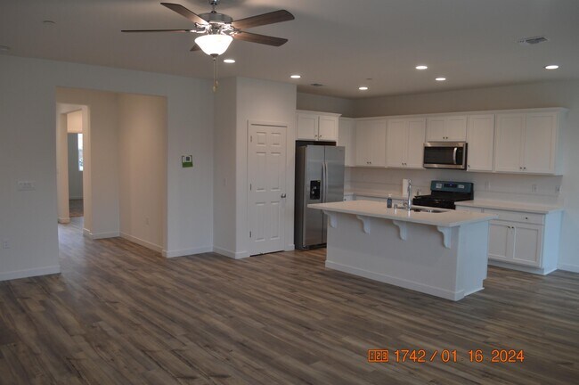 Building Photo - 416 Manchester Dr