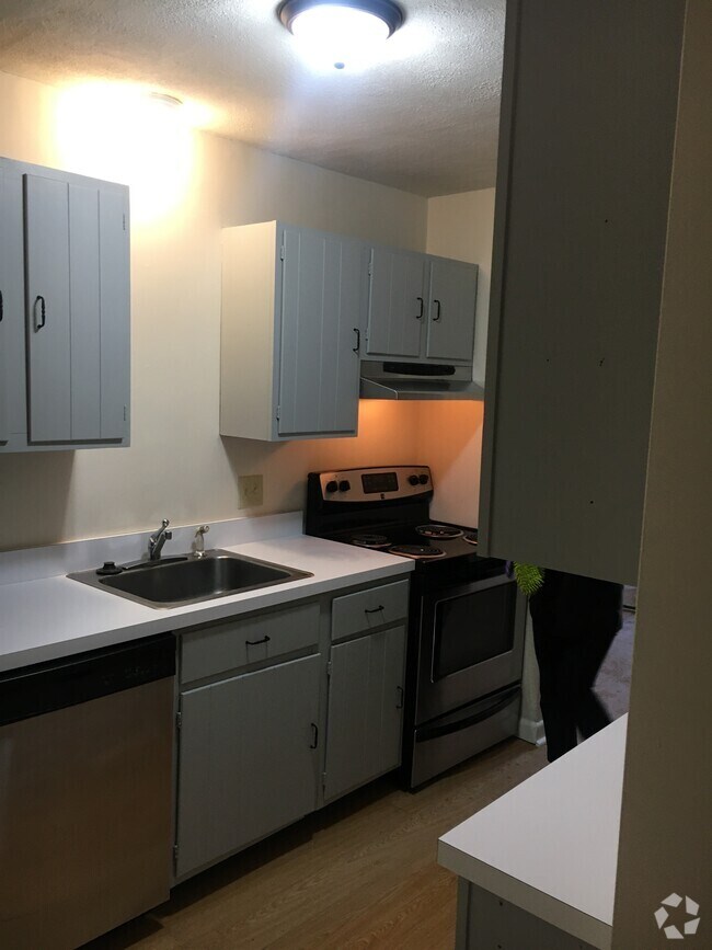 Melrose Highlands Apartments under 1,200 Melrose, MA 6 Rentals