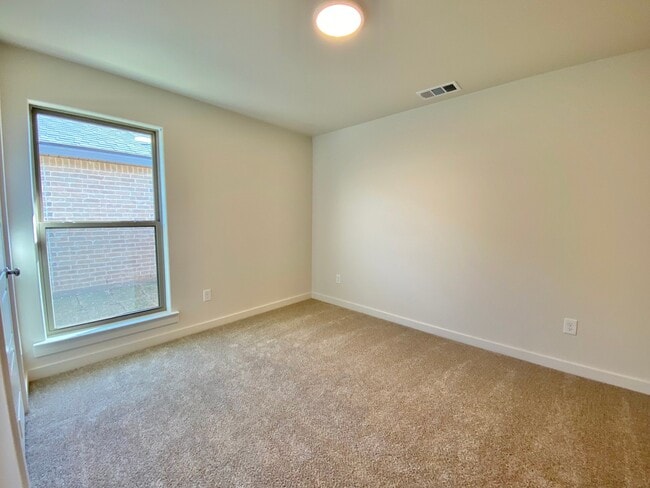 Foto del edificio - 2902 Farmhouse Ave