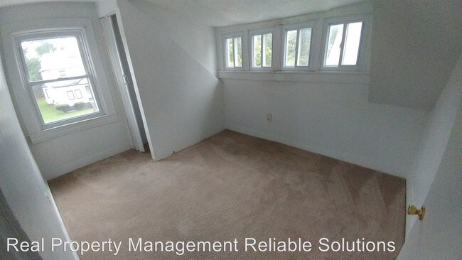 Building Photo - 2207 Chelsea Ter