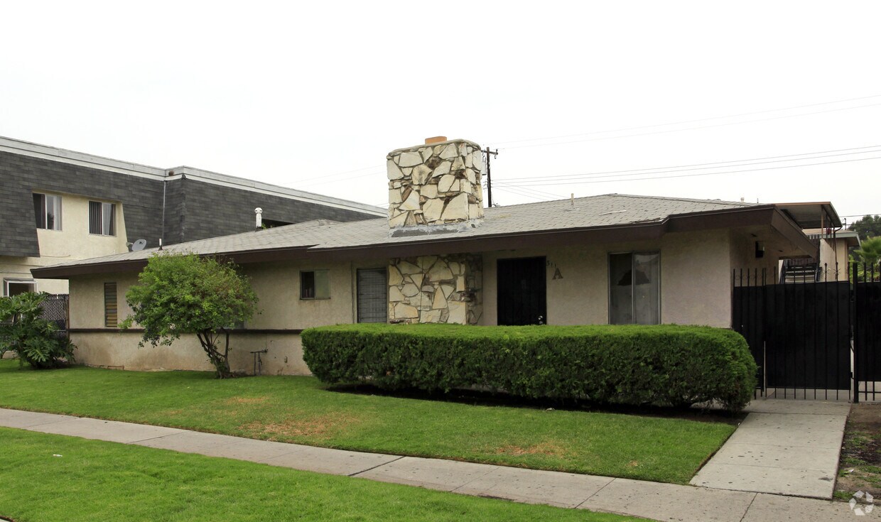 Foto principal - 311 E Leatrice Ln