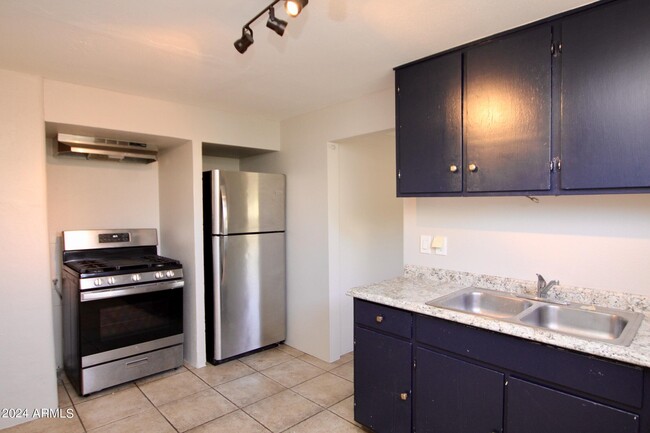 Foto del edificio - 1548 W McKinley St
