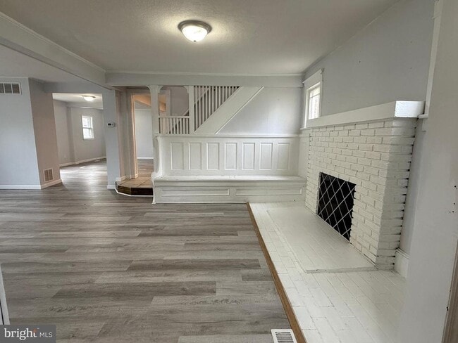 Building Photo - 1036 S Spring Rd