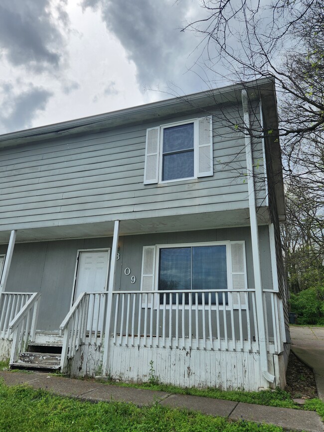 Foto del edificio - 3109 Wildwood Dr