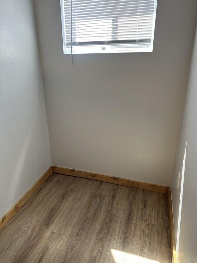 Foto del edificio - 1437 Maple St