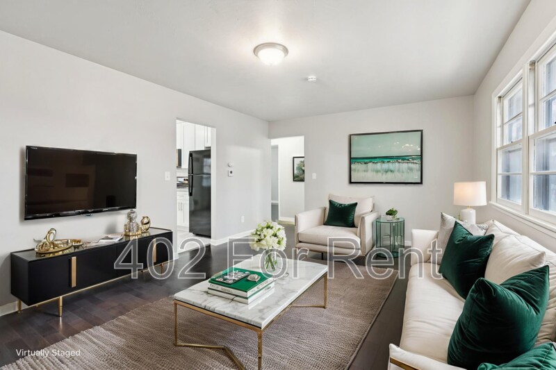 Foto principal - 3823 Saratoga St