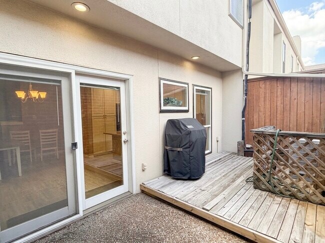 Building Photo - 2442 Bering Dr