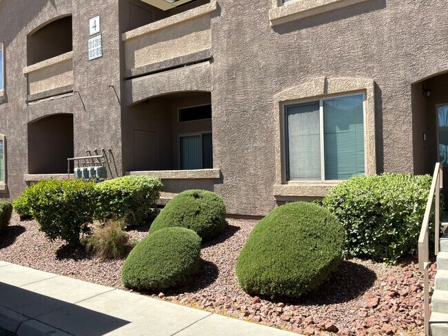 Foto del edificio - Condo 2 bedroom 2 bathroom Gated Entrance