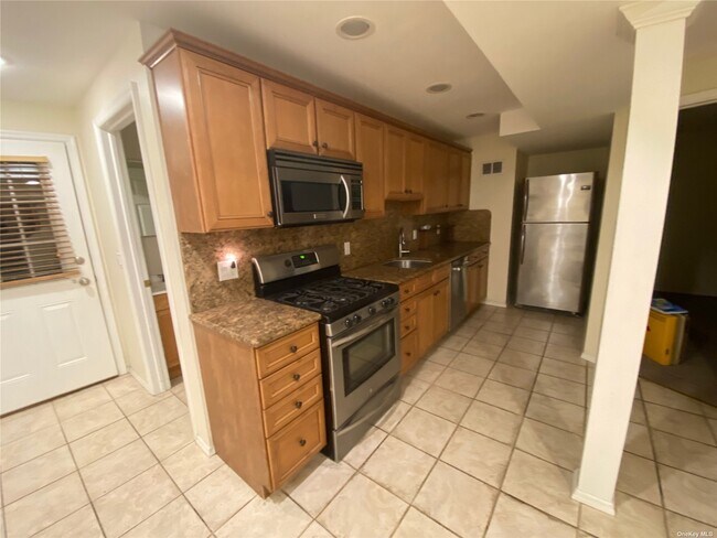 Foto del edificio - 809 N Alleghany Ave