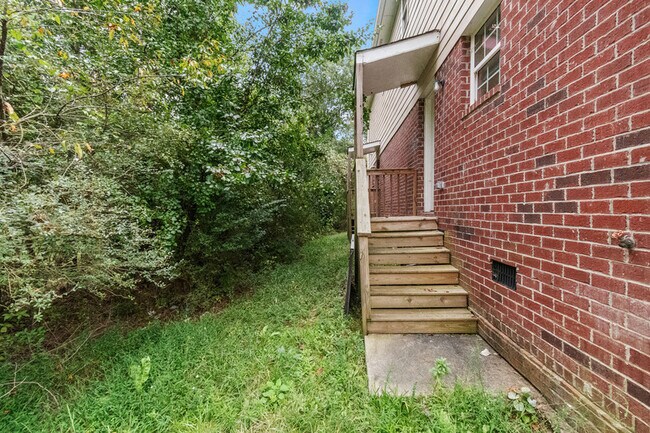 Foto del edificio - 1038 Wheel House Ln